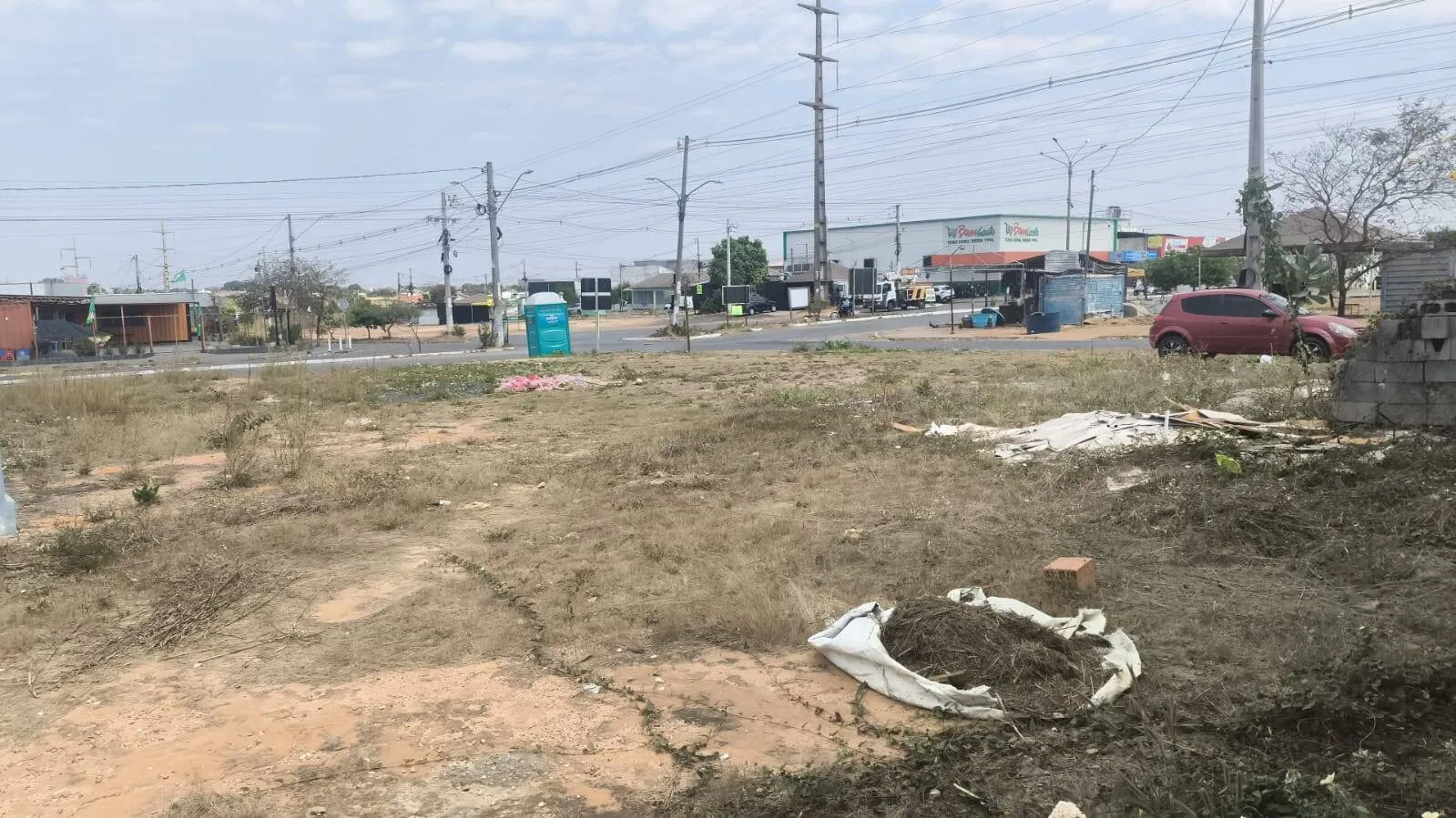 Imagem Terreno Comercial 20x28 -Residencial Santa Terezinha