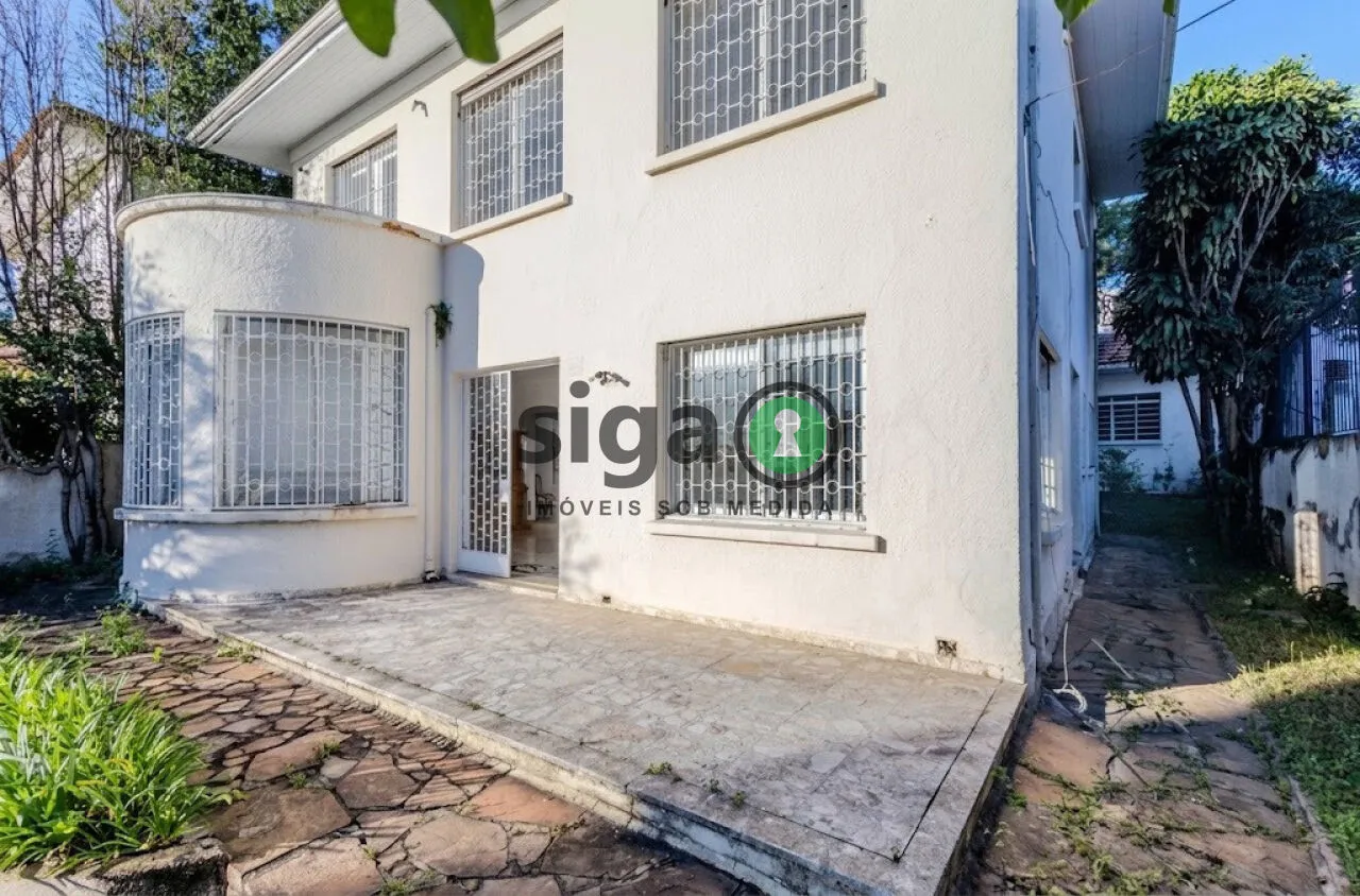 Imagem Casa a venda no bairro do Pacaembu, com 4 quartos e 4 vagas.