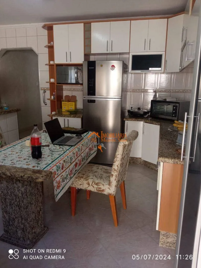 Imagem Casa com 4 dormitórios à venda, 250 m² por R$ 900.000,00 - Jardim Santa Bárbara - Guarulhos/SP