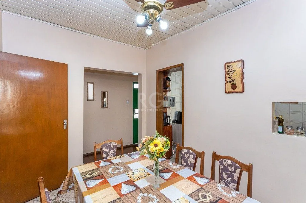 Imagem Casa para Venda - 143.32m², 3 dormitórios, sendo 1 suites, 5 vagas - Parque Santa Fé