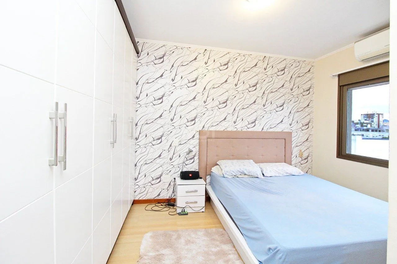 Imagem Apartamento de três dormitórios, suíte e uma vaga de garagem no bairro Santana
