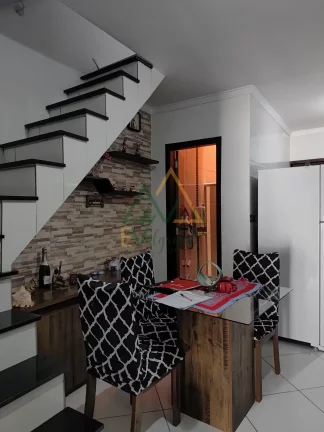 Imagem Casa com ático à venda Campo de Santana Curitiba PR