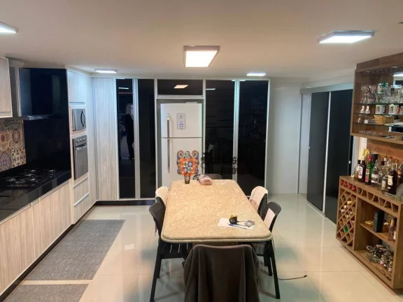 Imagem Sobrado com 4 dormitórios à venda, 320 m² por R$ 690.000,00 - São João Clímaco - São Paulo/SP
