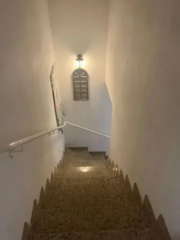 Imagem Casa à venda 2 Quartos, 1 Suite, 5 Vagas, 250M², Residencial Estoril, Taubaté - SP