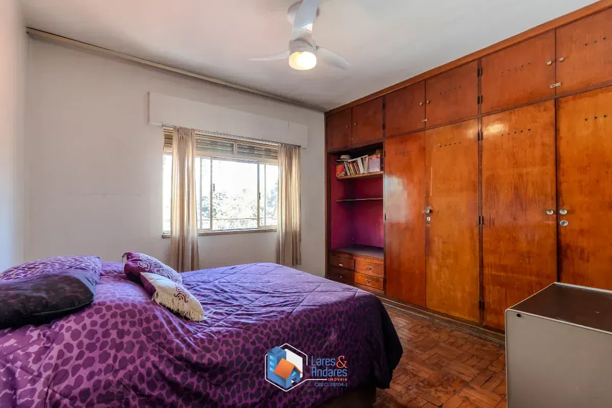 Imagem Sobrado para venda em Aclimação com 4 quartos, sendo 1 suíte, 452m²