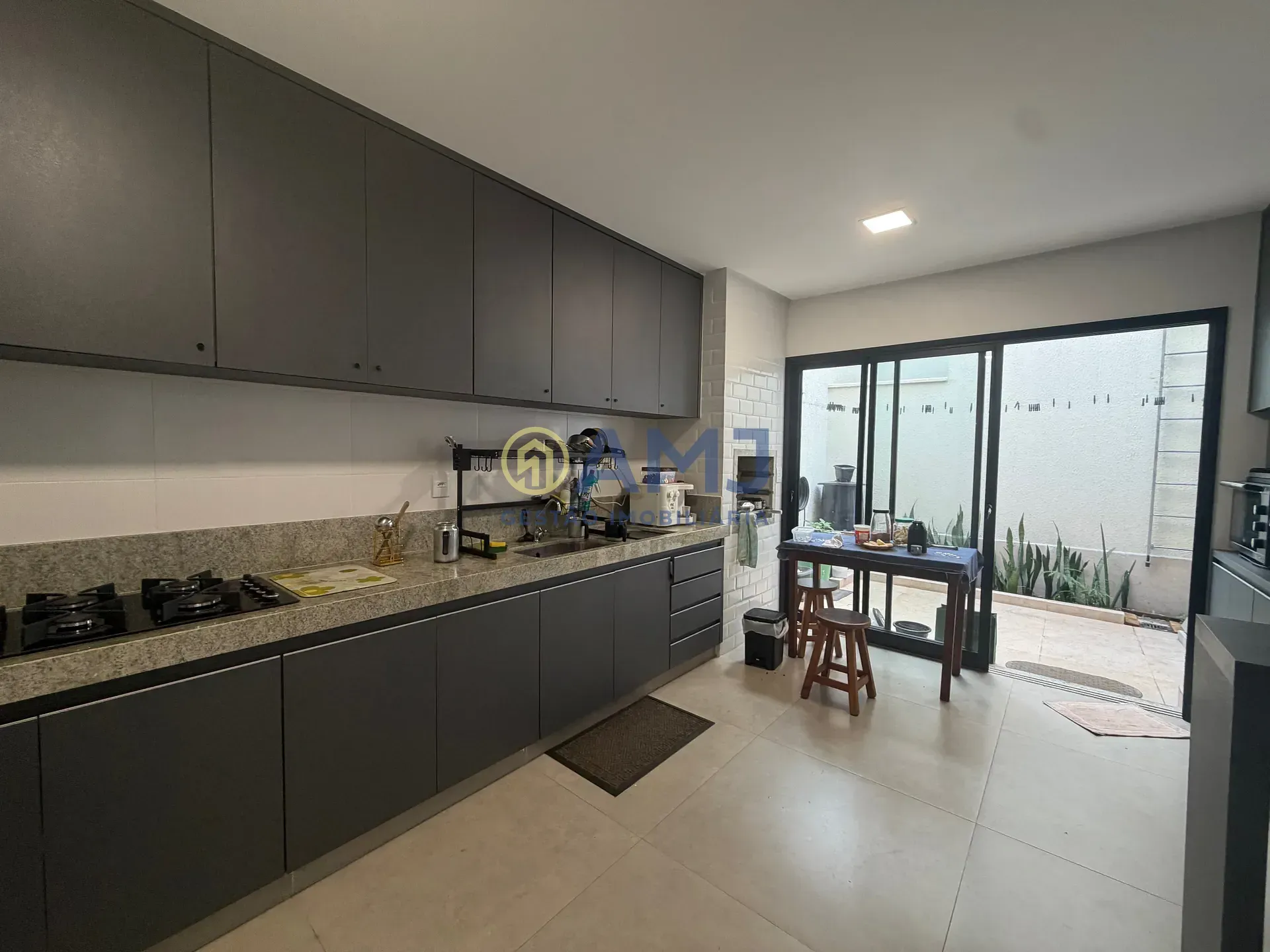 Imagem SOBRADO SEMI-NOVO À VENDA NO HOUSE GARDEN CASCAVEL | JARDIM ATLÂNTICO | GOIÂNIA