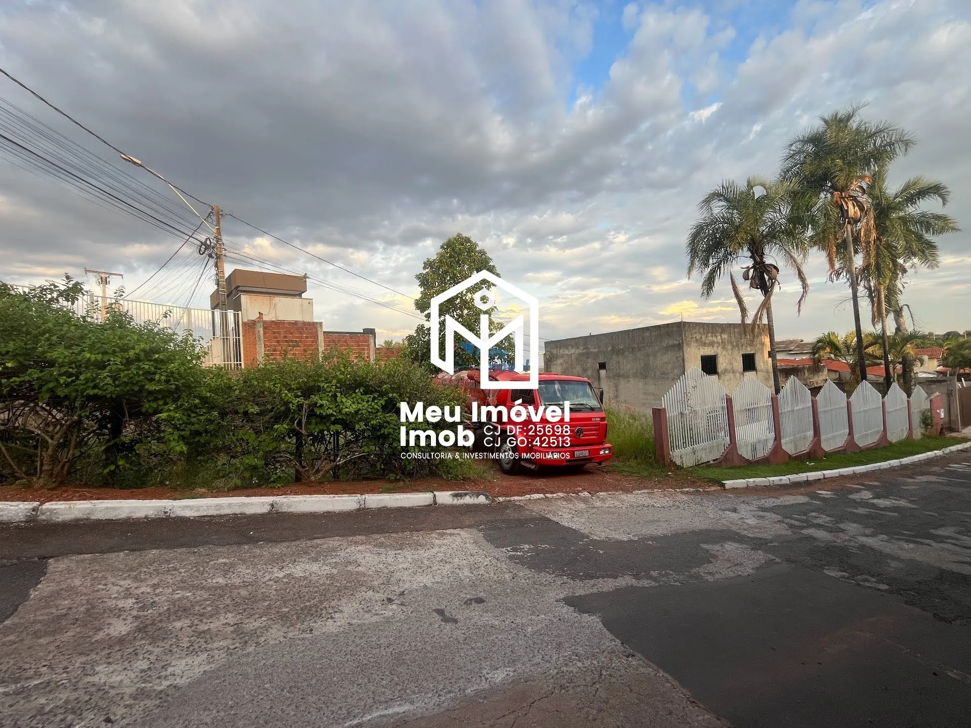 Imagem Casa Park das Veredas 6 Quartos 4 Suítes 6 Vagas 380m²
