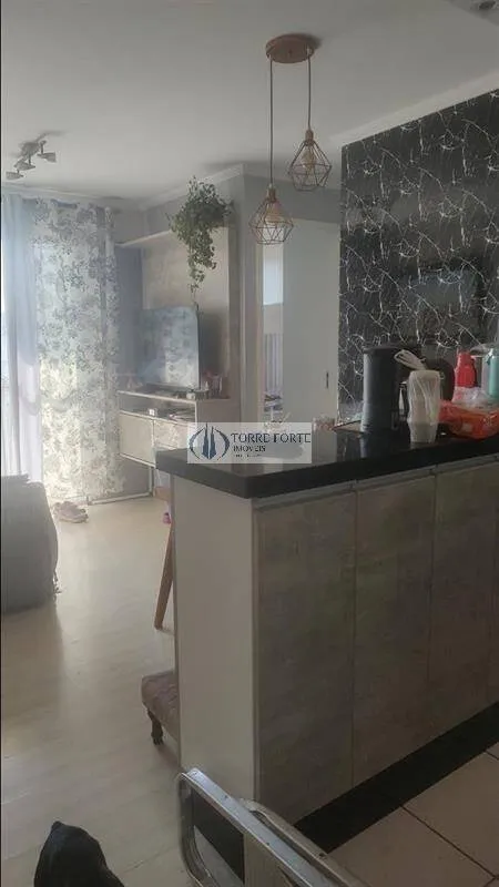 Imagem Apartamento com 2 dormitorios 1 vaga , varanda na Vila Antonieta .