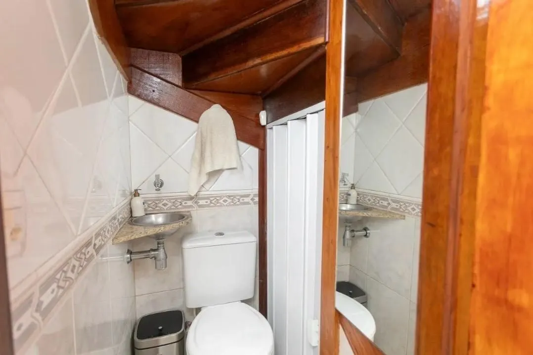 Imagem Casa em Condomínio com 03 quarto e 01 Vaga no Bairro Humaitá