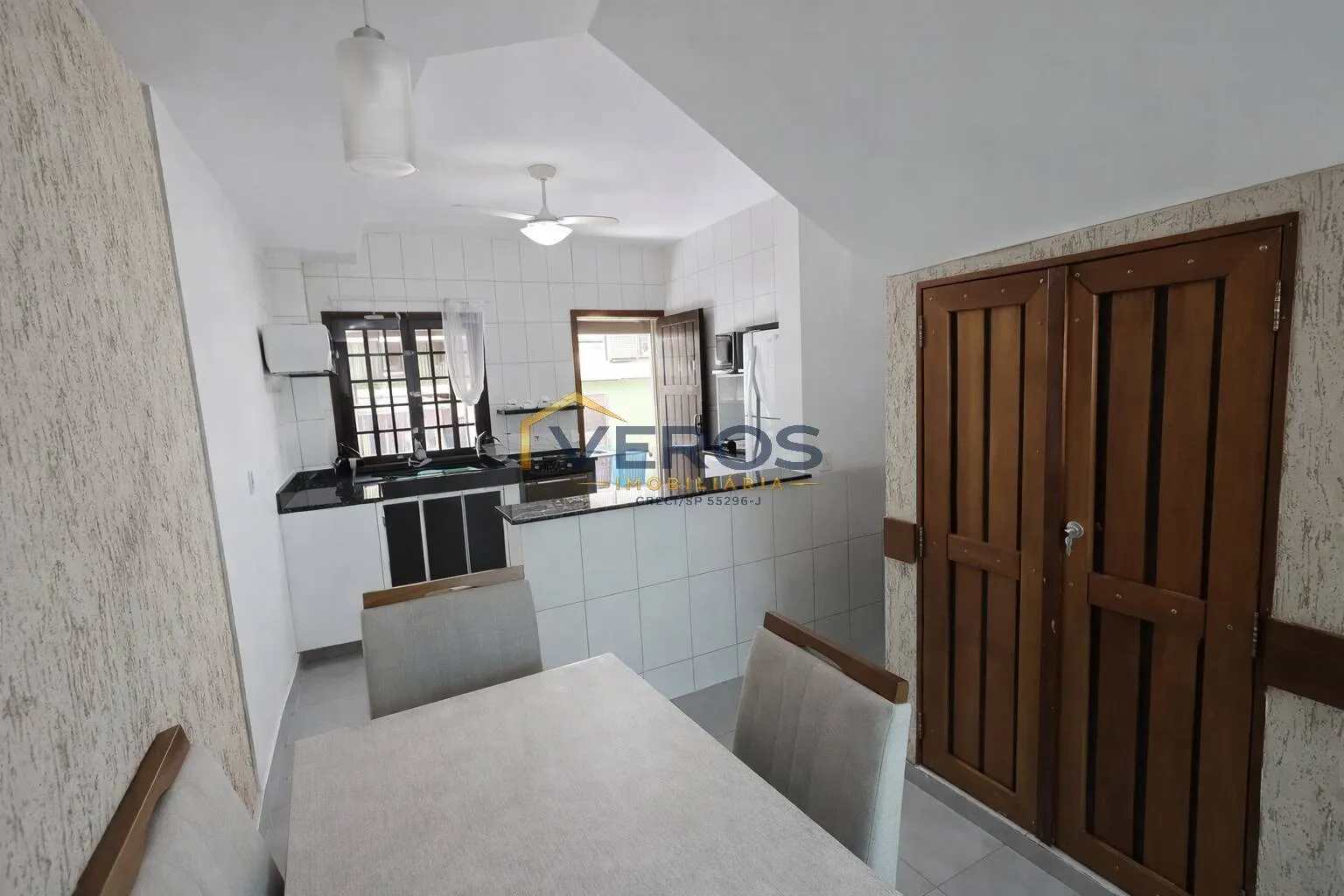 Imagem Casa em condomínio a venda na Martim de Sá com 2 suítes a 500m da praia
