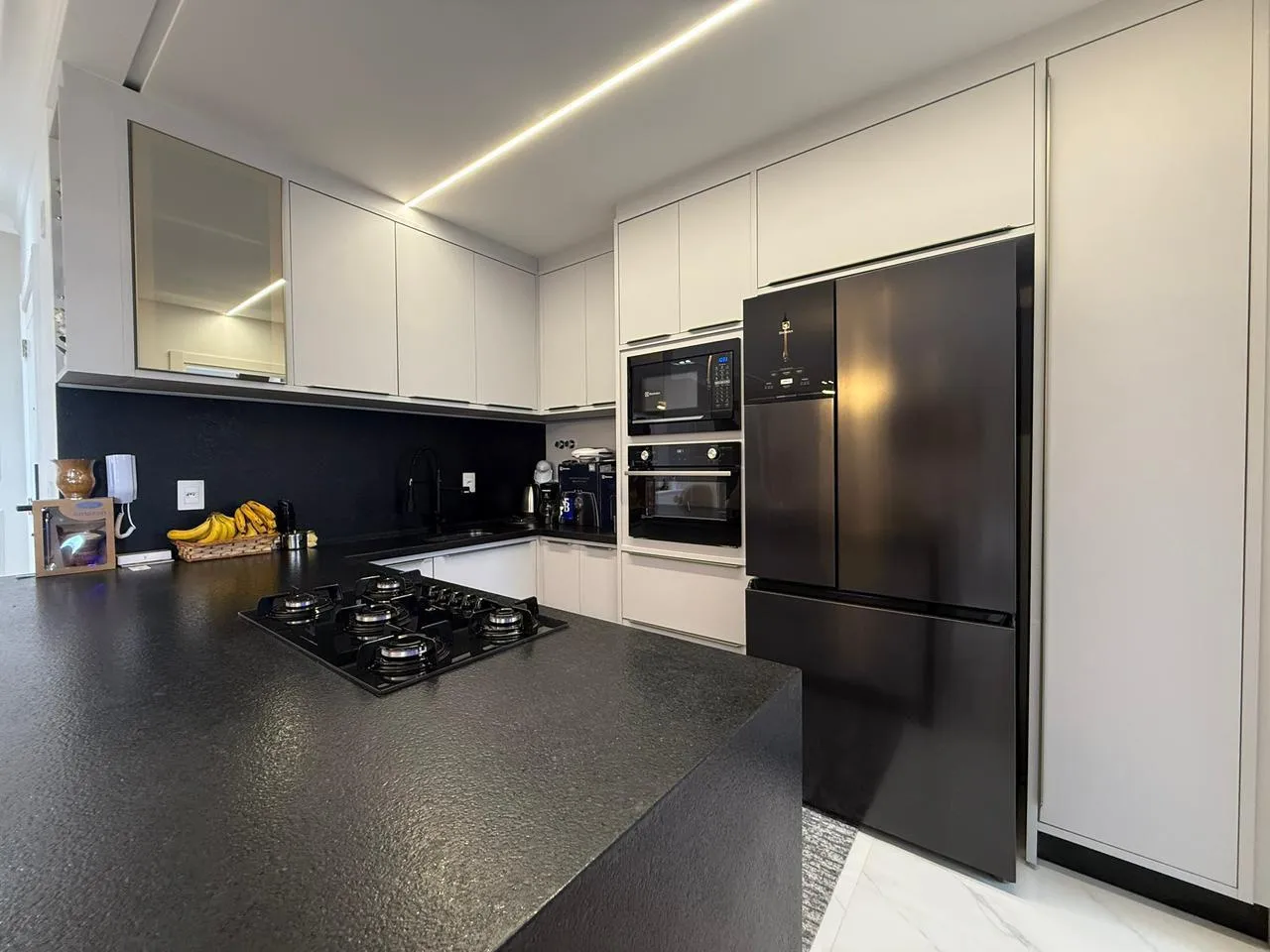 Imagem Apartamento com vista para o mar à venda com 180m2 por R$ 5.300.000,00
