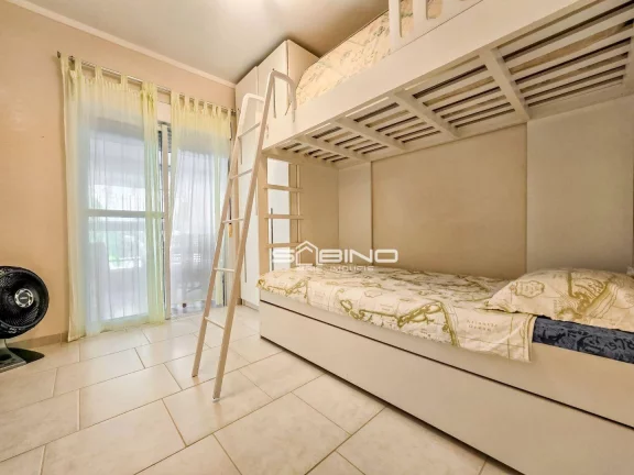Imagem Apartamento para Locação temporada na Riviera, com 3 dormitórios 1 suítes, atende até 8 pessoas