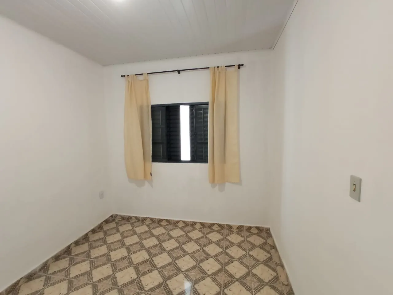 Imagem Casa à venda 2 Quartos, 1 Suite, 1 Vaga, 112M², Mantiqueira, Pindamonhangaba - SP