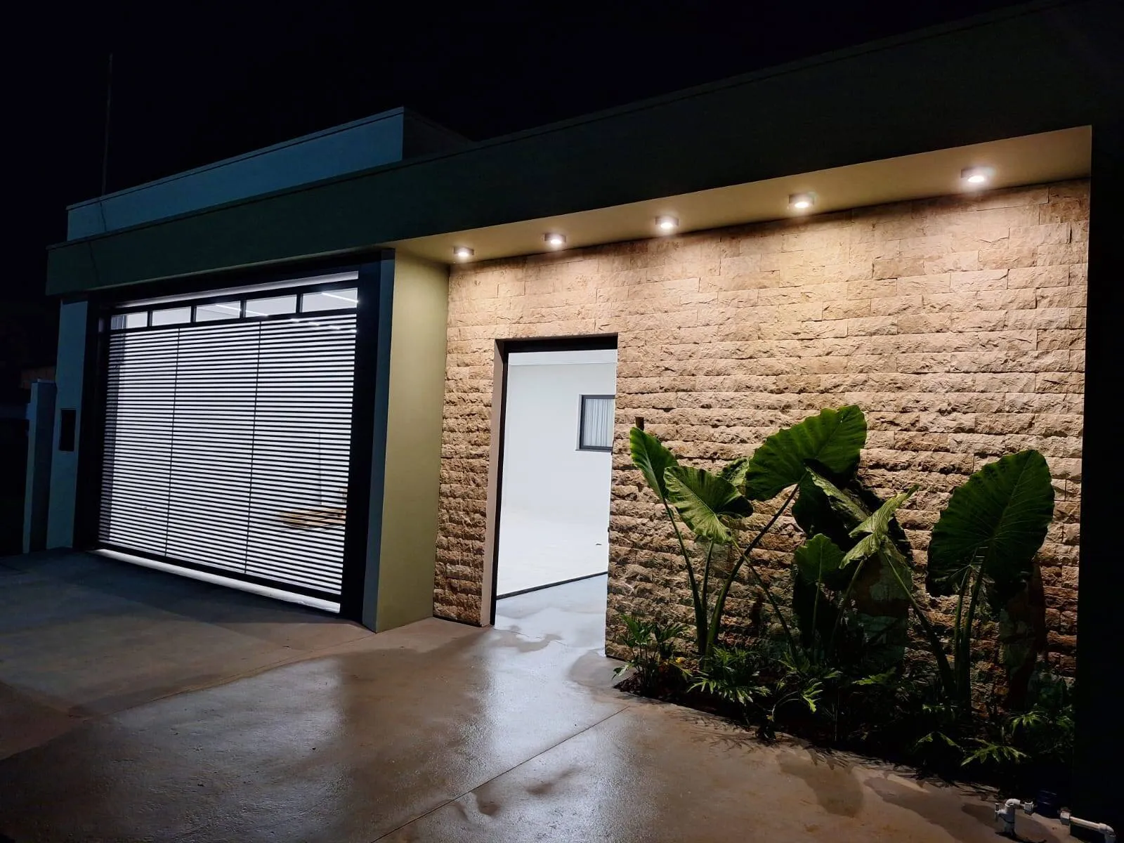 Imagem Casa 3 Quartos sendo 1 Suite Condomínio São José Bairro Distrito Industrial