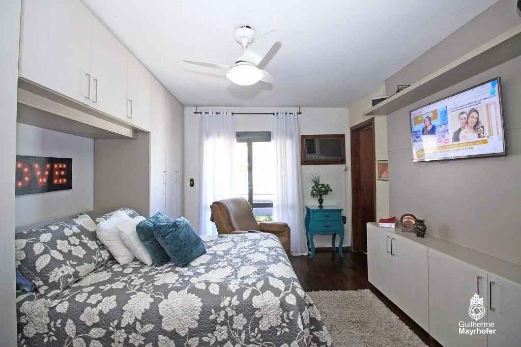Imagem Casa para Venda - 225.36m², 3 dormitórios, sendo 1 suites, 4 vagas - Camaquã