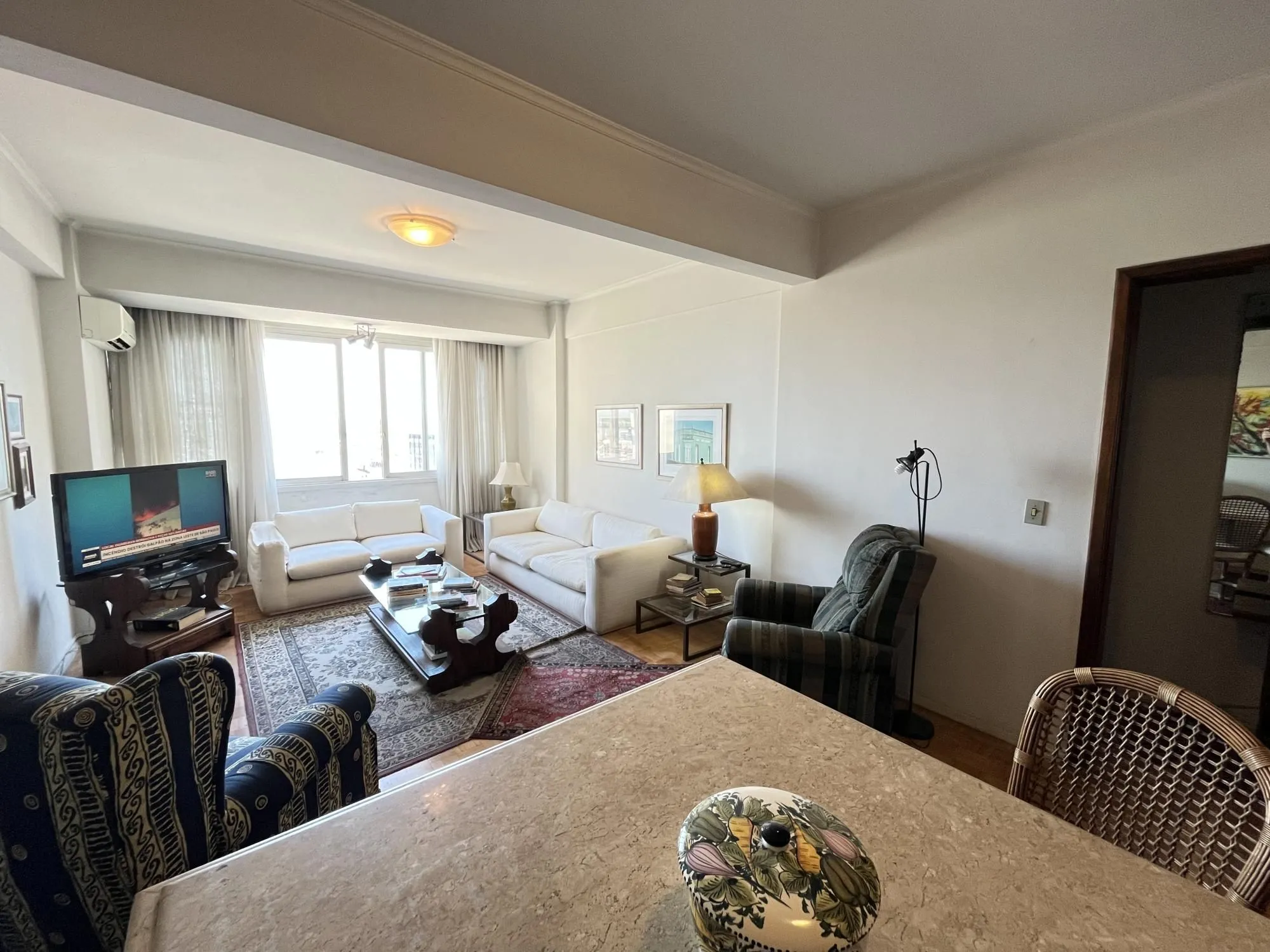 Imagem Apartamento de 3 quartos, suíte e 1 vaga de garagem no bairro Independência POA