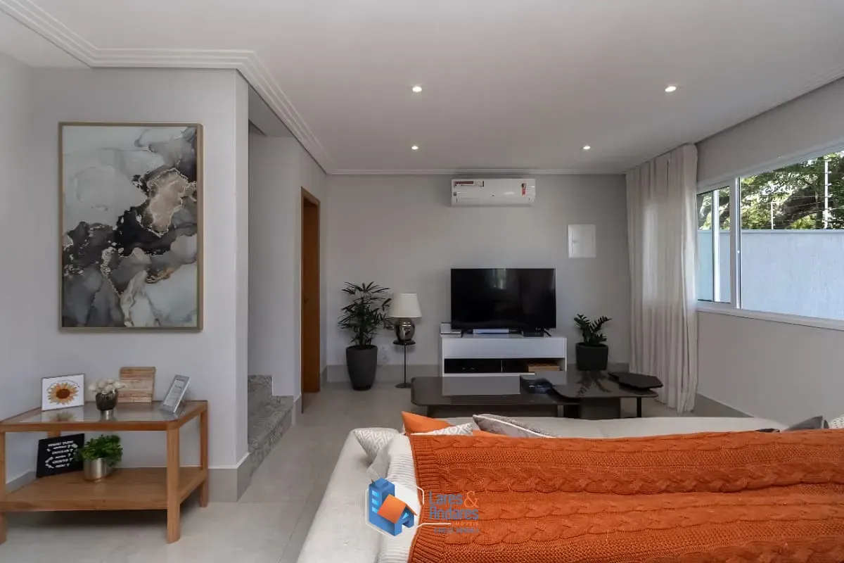 Imagem Casa para venda em Parque São Domingos com 3 quartos, sendo 3 suítes, 183m²