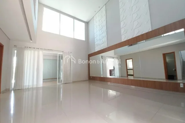Imagem Esta casa no Swiss Park oferece 247 m² de área construída, combinando conforto, funcionalidade e ...