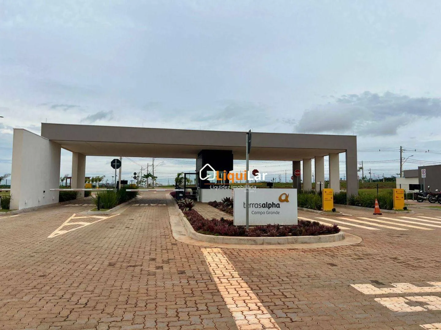 Imagem Terreno à Venda no Terras Alpha com 317 m², Excelente Topografia e Menor Valor do Condomínio