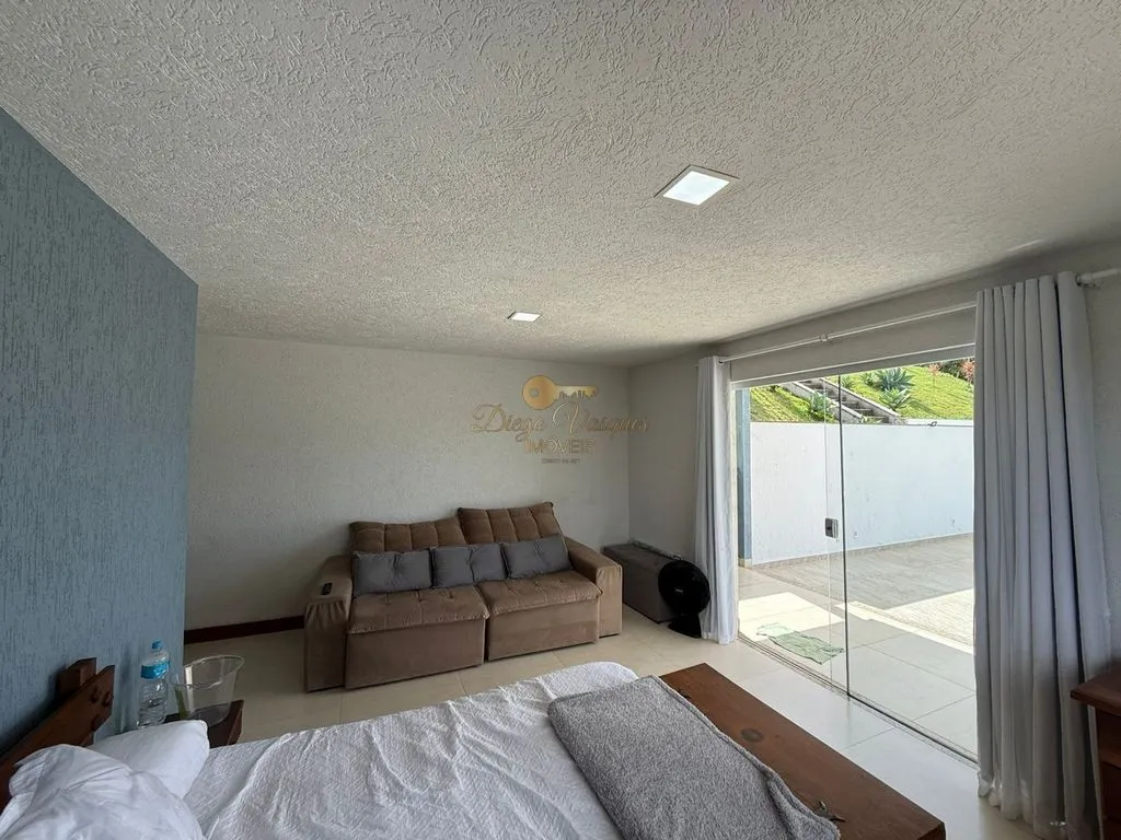 Imagem Casa em Condomínio para Venda em Teresópolis / RJ no bairro Albuquerque