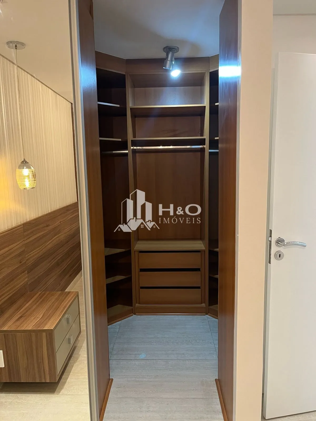 Imagem Apartamento com 3 Dormitórios à Venda na Vila Araguaia - Acabamento Impecável, Pronto para Morar
