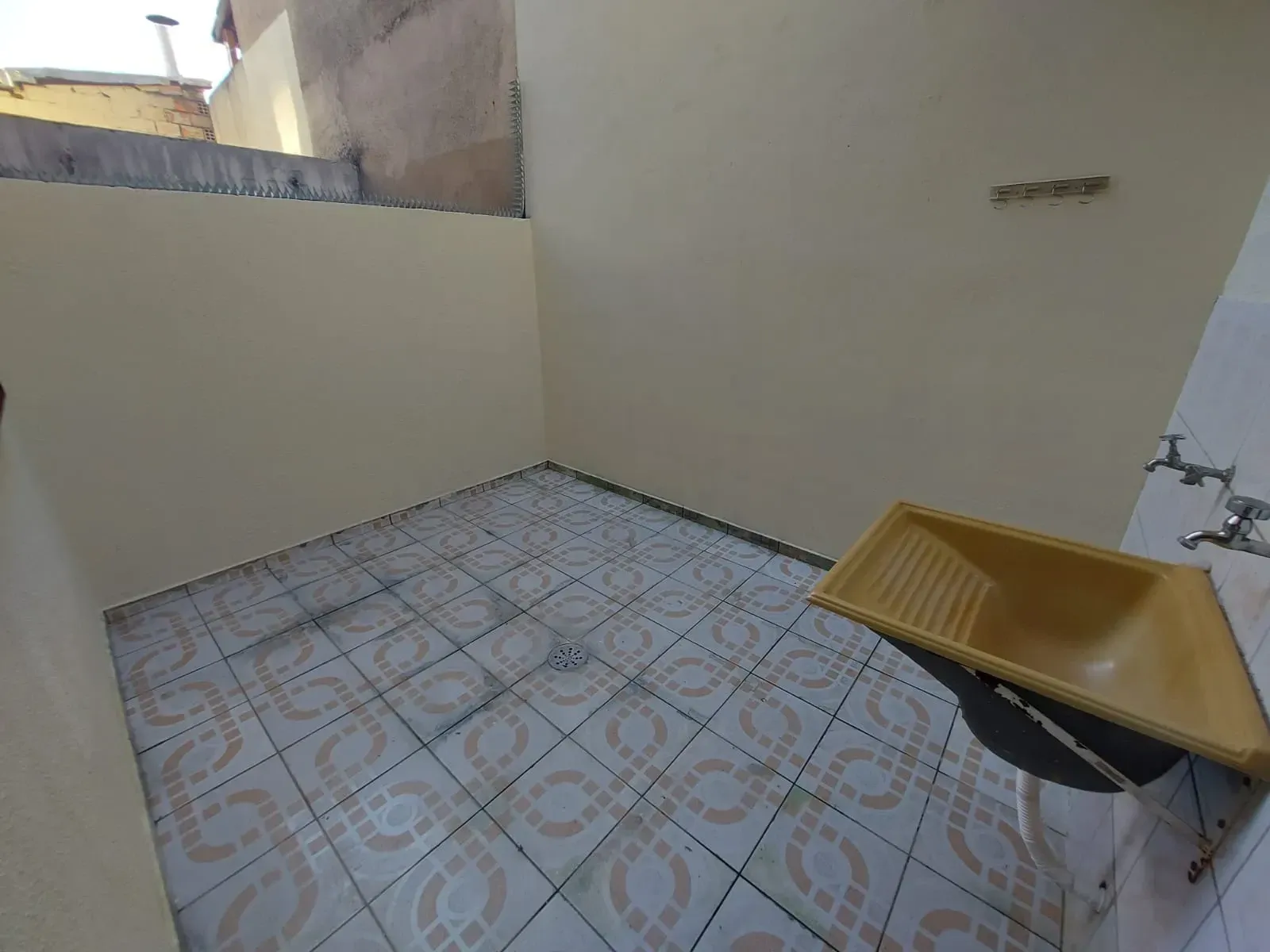 Imagem Sobrado com 2 Quartos para Alugar, 80 m² em Itaquera - São Paulo