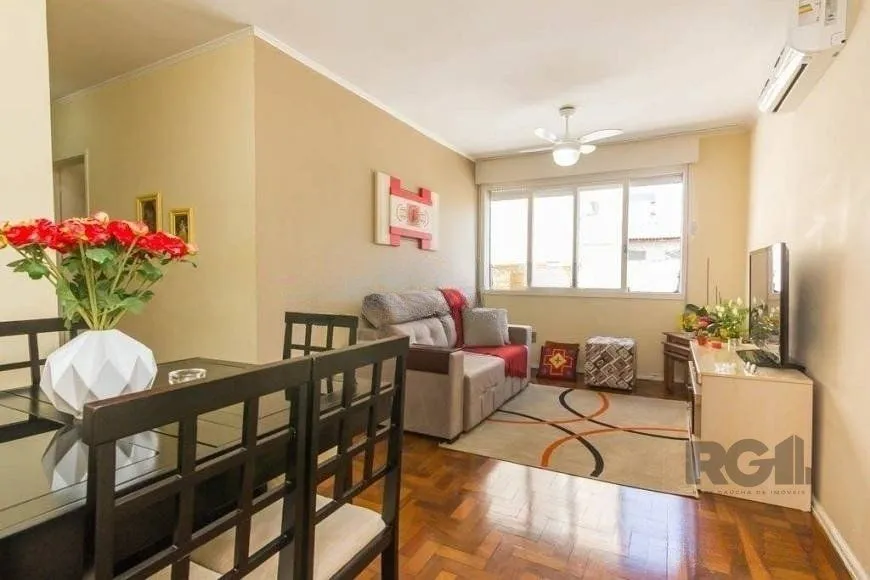 Imagem Apartamento 86m² - 3 dormitórios, 2 banheiros, 1 vaga no bairro Petrópolis