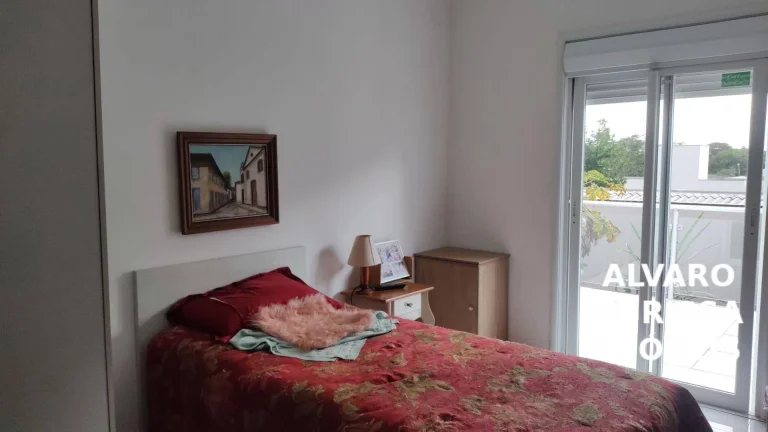 Imagem Casa com 3 suítes e todos documentos prontos para financiamento, estuda permutas e com sitio ou chácara ac1000m2ac325m2. Faça propostas