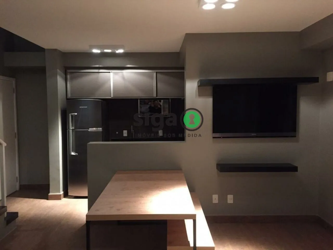 Imagem Duplex equipado e decorado com 89m2, 1 suite, lavabo, cozinha planejada, lavanderia e 1 vaga garagem