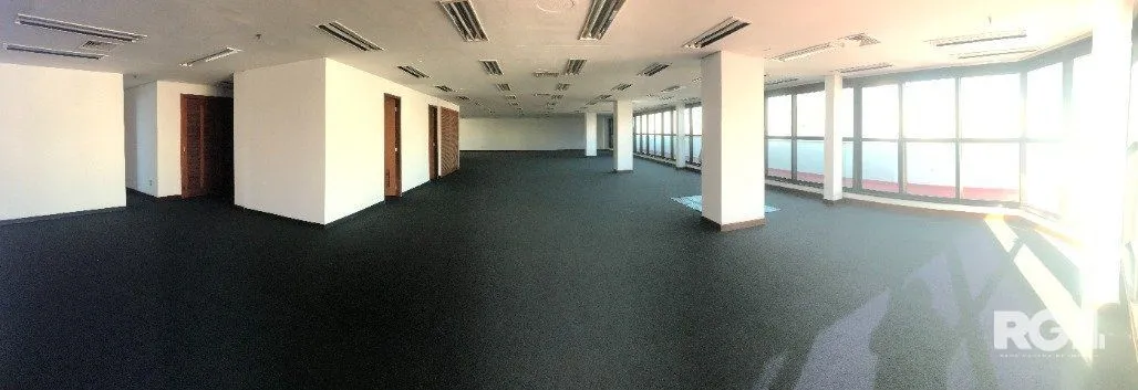Imagem Sala comercial espaçosa, com uma vista deslumbrante para o Guaíba