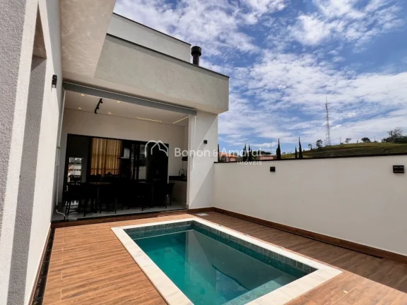 Imagem Casa de condominio a venda em Valinho!!

Residência térrea de alto padrão ? porteira fechada

Um ...