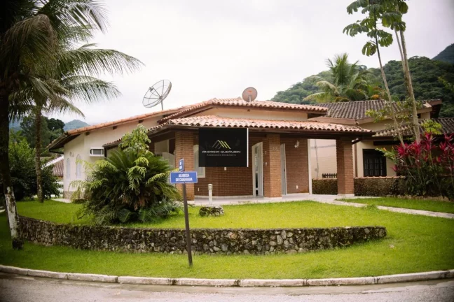 Imagem Casa em Condomínio para Locação em Ubatuba / SP no bairro Horto Florestal