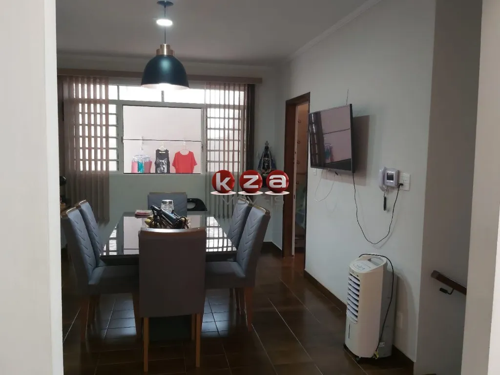 Imagem Oportunidade única: Casa à venda em Valinhos-SP, no Jardim Celani, com 3 quartos, suíte, 3 salas, 2 banheiros, 2 vagas - 198m².
