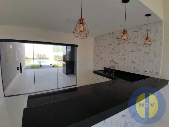 Imagem Vendo casa com piscina em Itaipuaçu