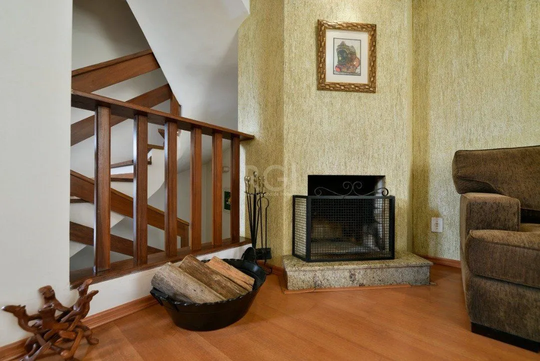Imagem Casa Condominio para Venda - 240m², 3 dormitórios, sendo 1 suites, 3 vagas - Tristeza