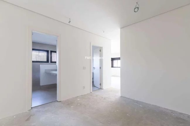 Imagem Casa em condomínio com 3 suítes.