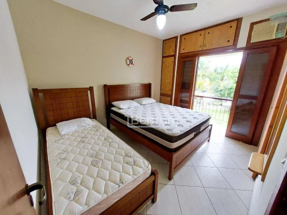 Imagem Apartamento com 2 dormitórios de Frente para a Praia