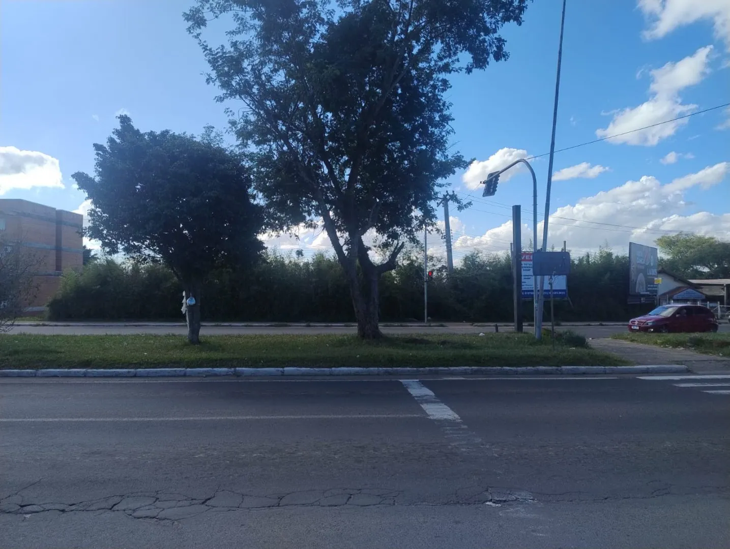 Imagem Área a venda no bairro São Lucas as margens da RS-040 denominada Tapir Rocha