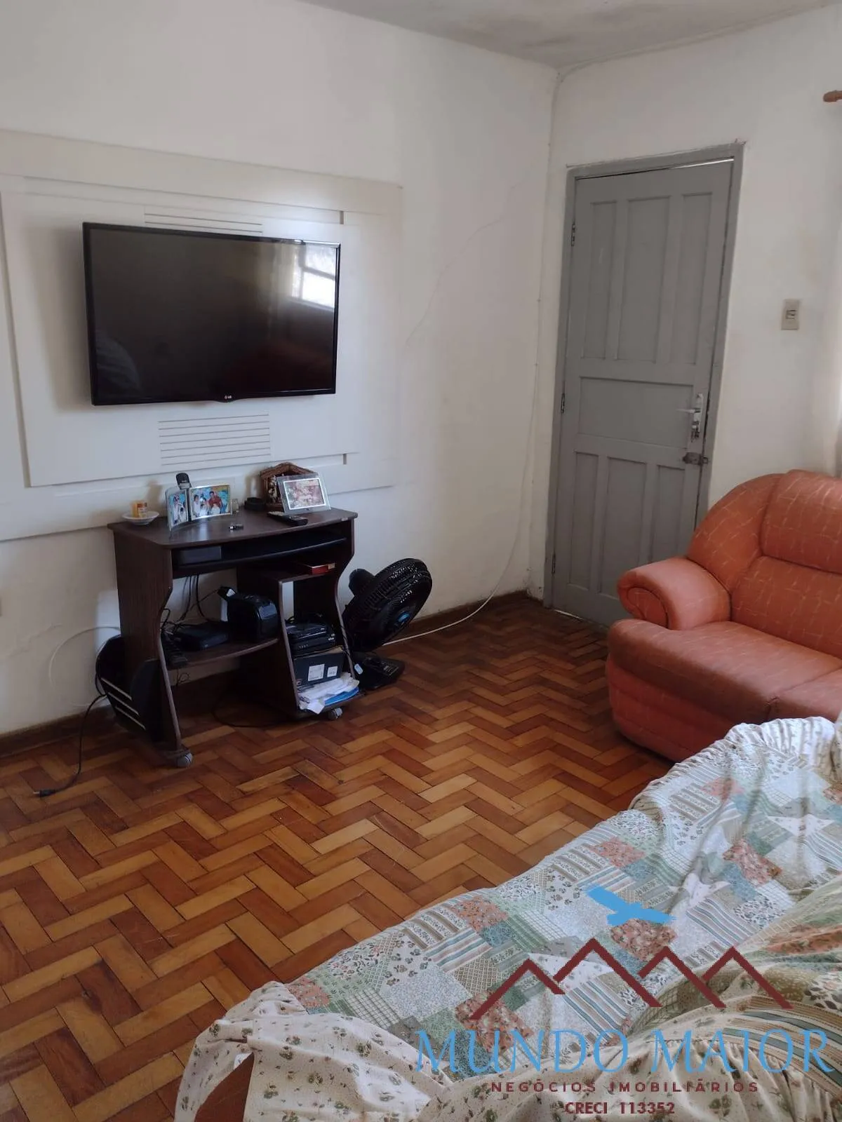 Imagem Casa 5 Quartos e 3 banheiros 1 suite , 350m² por R$ 1.000.000 -Santa Maria