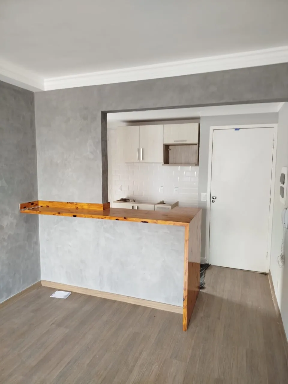 Imagem Apartamento em andar alto - Residencial Paris estuda permuta por lote