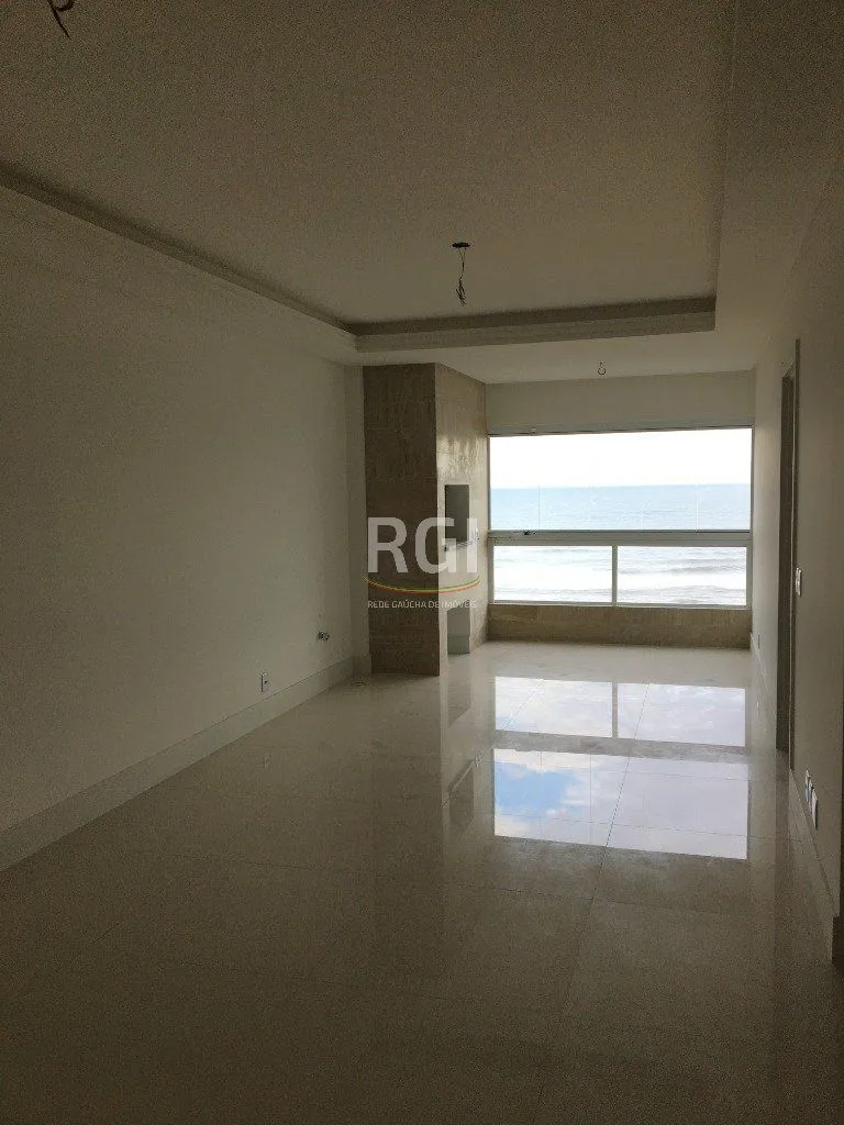 Imagem Apartamento para Venda - 83.37m², 3 dormitórios, sendo 2 suites, 2 vagas - Centro