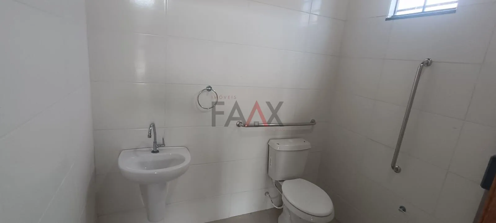 Imagem Barracão Comercial de 11,5 x 25 m com Mezanino no Bairro Conradinho