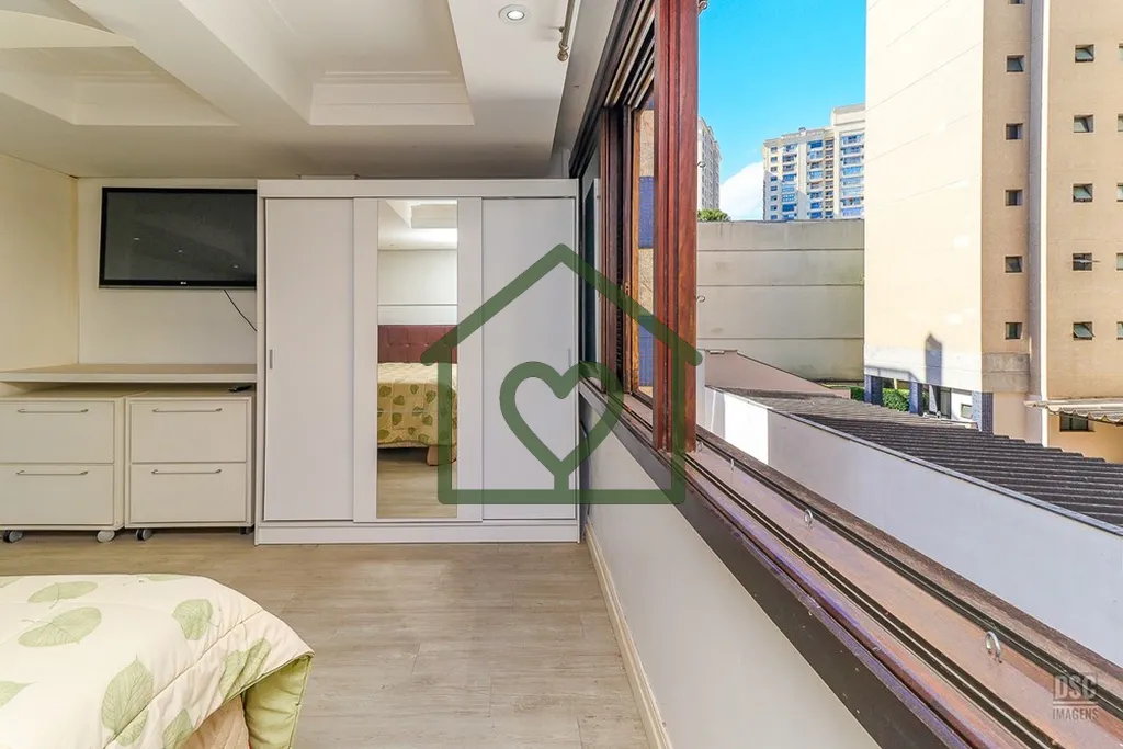 Imagem Já pensou morar em uma das ruas mais charmosas de Porto Alegre?

Conheça esse lindo apartamento no...