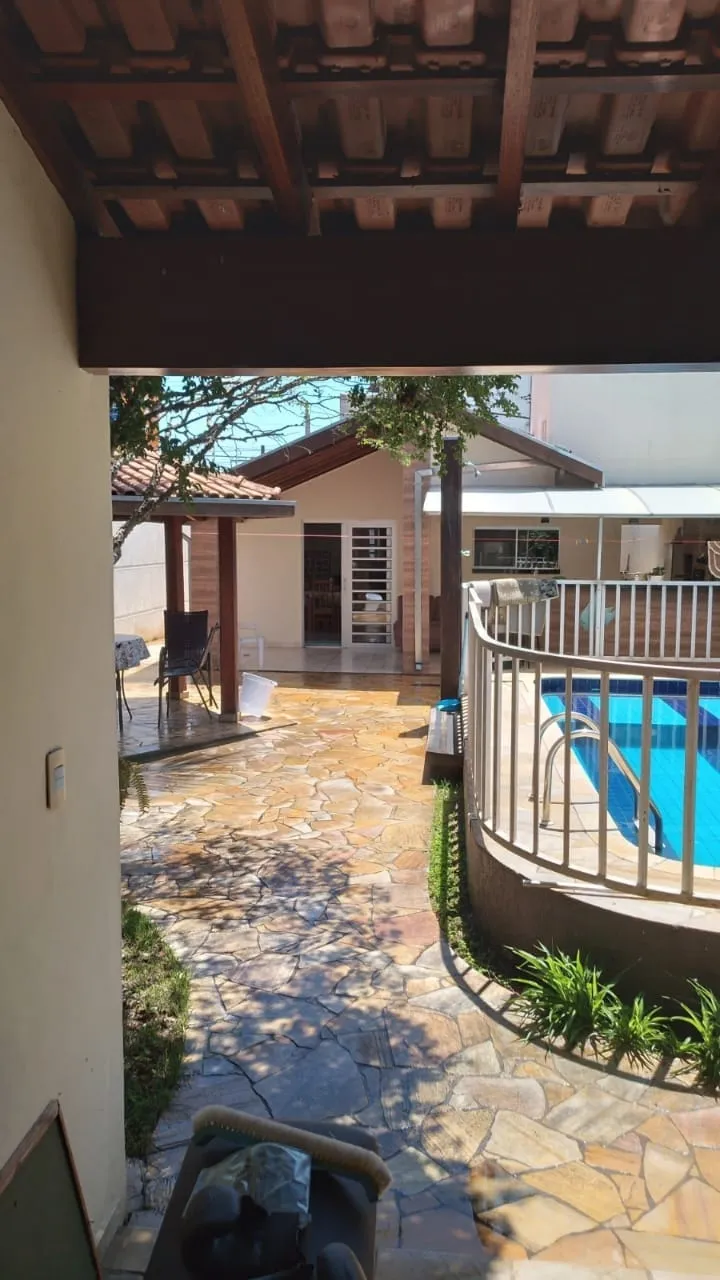 Foto do imóvel Casa à venda 2 Quartos, 1 Suite, 3 Vagas, 320M², Loteamento Residencial Andrade, Pindamonhangaba - SP