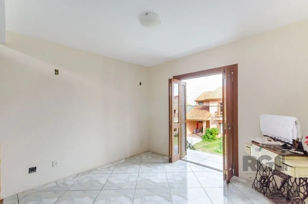 Imagem Casa em Condomínio, 166m² - 3 dormitórios, 2 vagas no bairro Guarujá