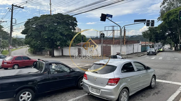 Imagem Terreno de esquina em avenida de alto fluxo, Jardim da Granja, SJC