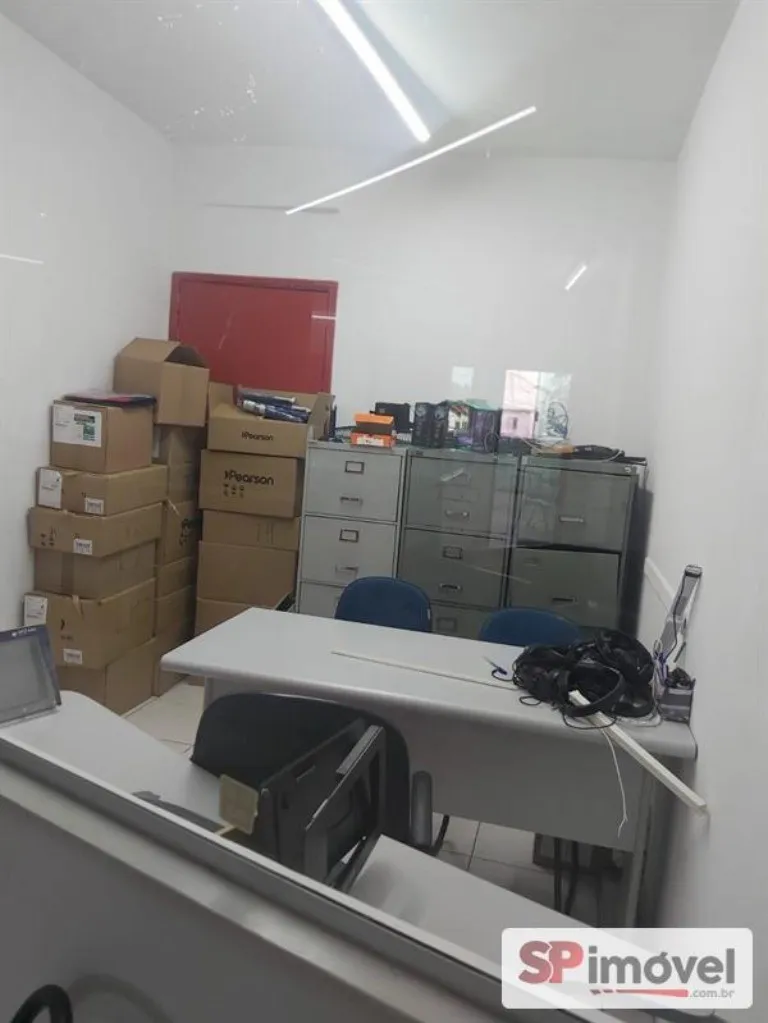 Imagem Locação de Prédio Comercial na Santa Terezinha, Santo André-SP: 2 Banheiros e 360,00 m² de Área.