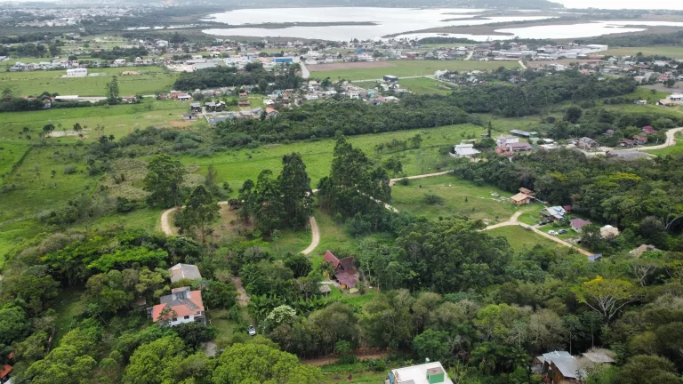 Imagem Terreno de 1.528m² à venda no Bairro Encantada, Garopaba-SC - Oportunidade!