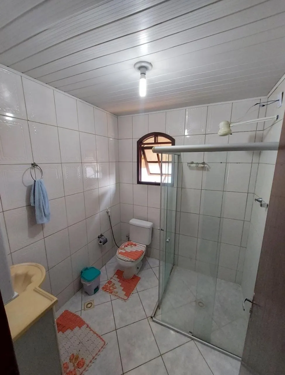 Imagem Sobrado Imponente com 4 Dormitórios, 2 Suítes, Cozinha Externa, Sacada e Ótima Estrutura à Venda - Grande Oportunidade!