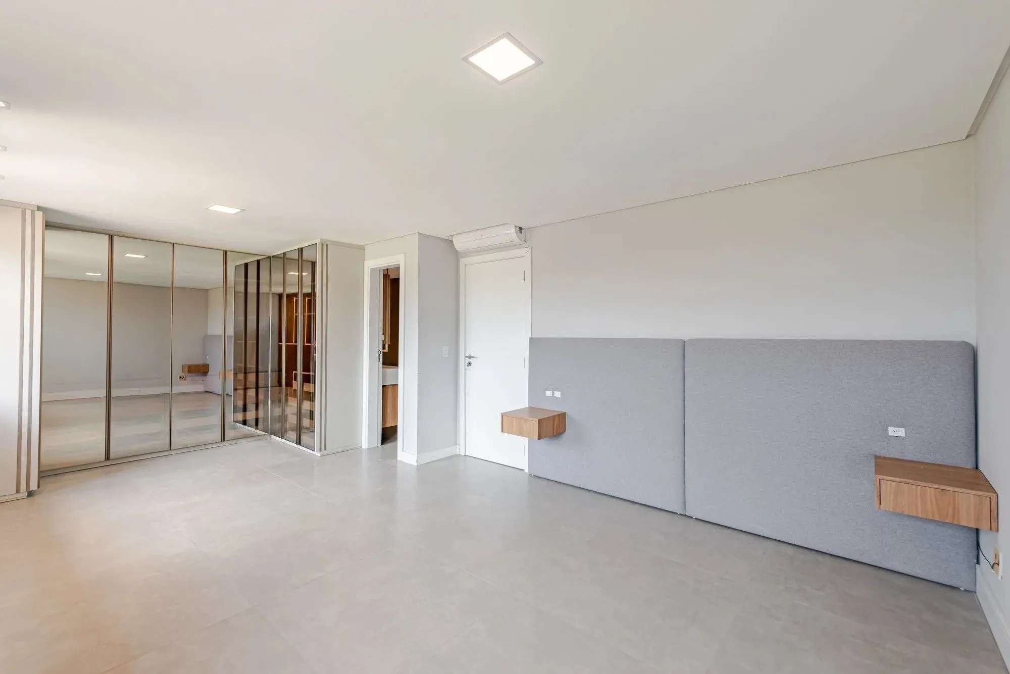 Imagem Casa em condomínio com 3 dormitórios, suíte e 3 vagas.